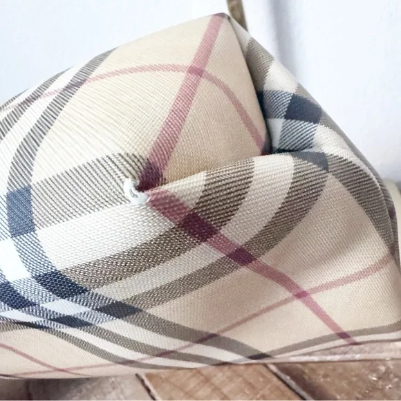 Burberry Nova Check Plaid PVC Bag - Picture 9 of 15
